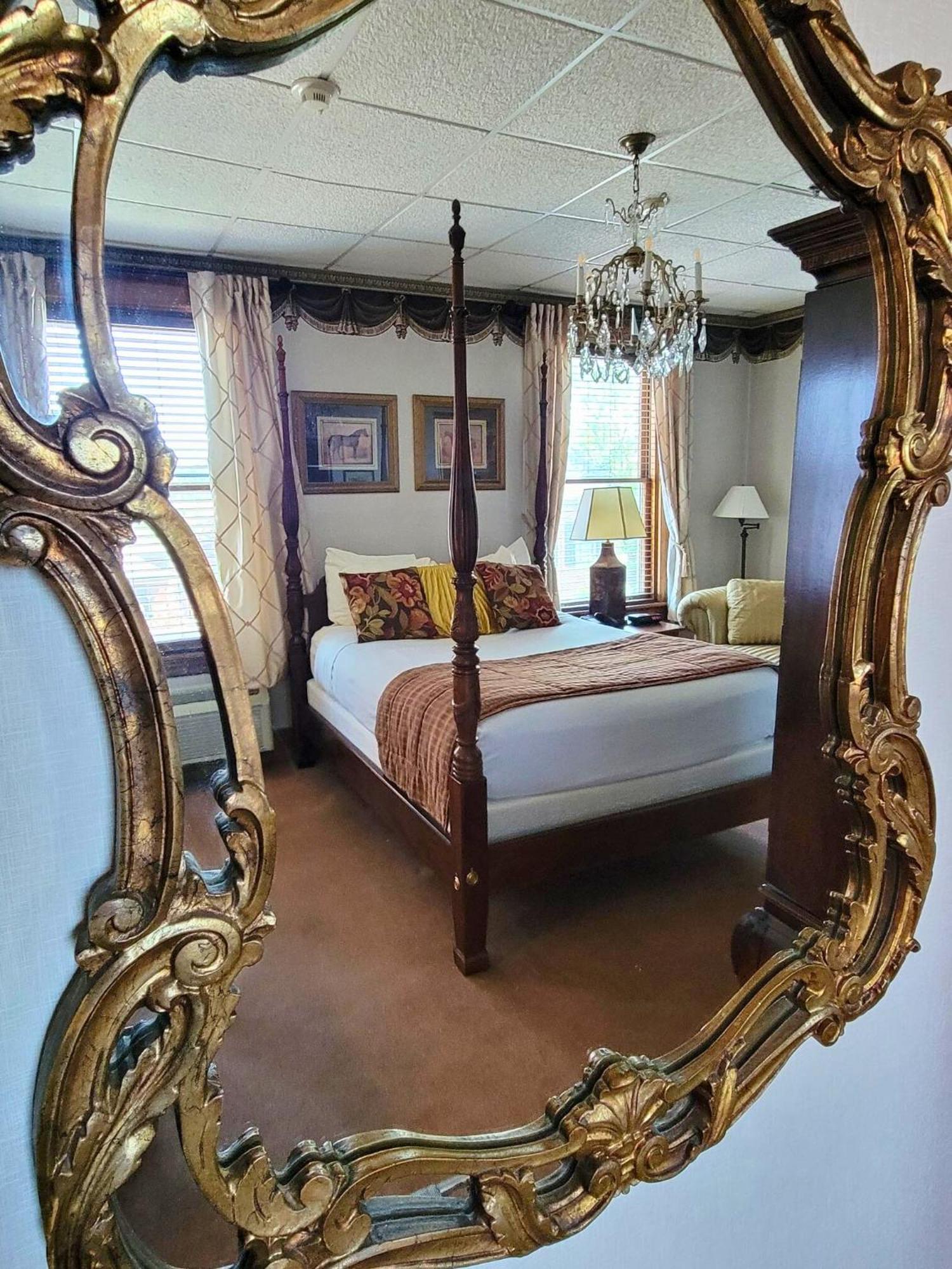 Altland House Inn & Suites Abbottstown Εξωτερικό φωτογραφία