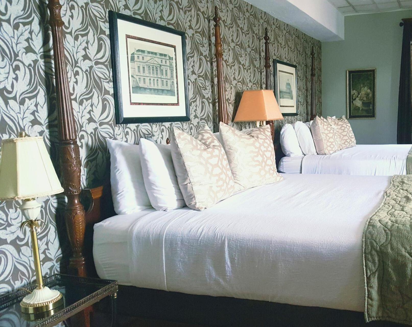 Altland House Inn & Suites Abbottstown Εξωτερικό φωτογραφία