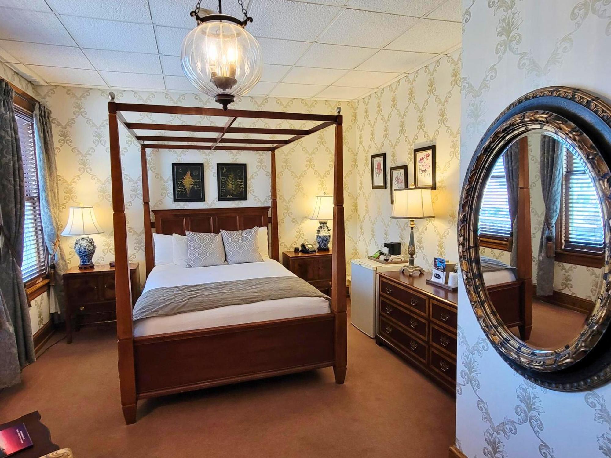 Altland House Inn & Suites Abbottstown Εξωτερικό φωτογραφία